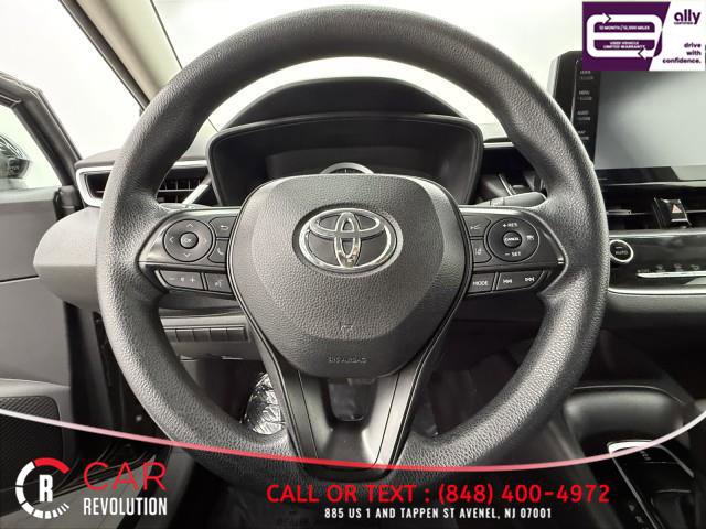 Used 2022 Toyota Corolla LE image 19