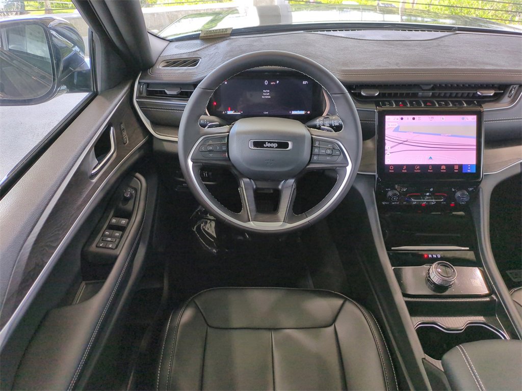 New 2025 Jeep Grand Cherokee Limited image 17