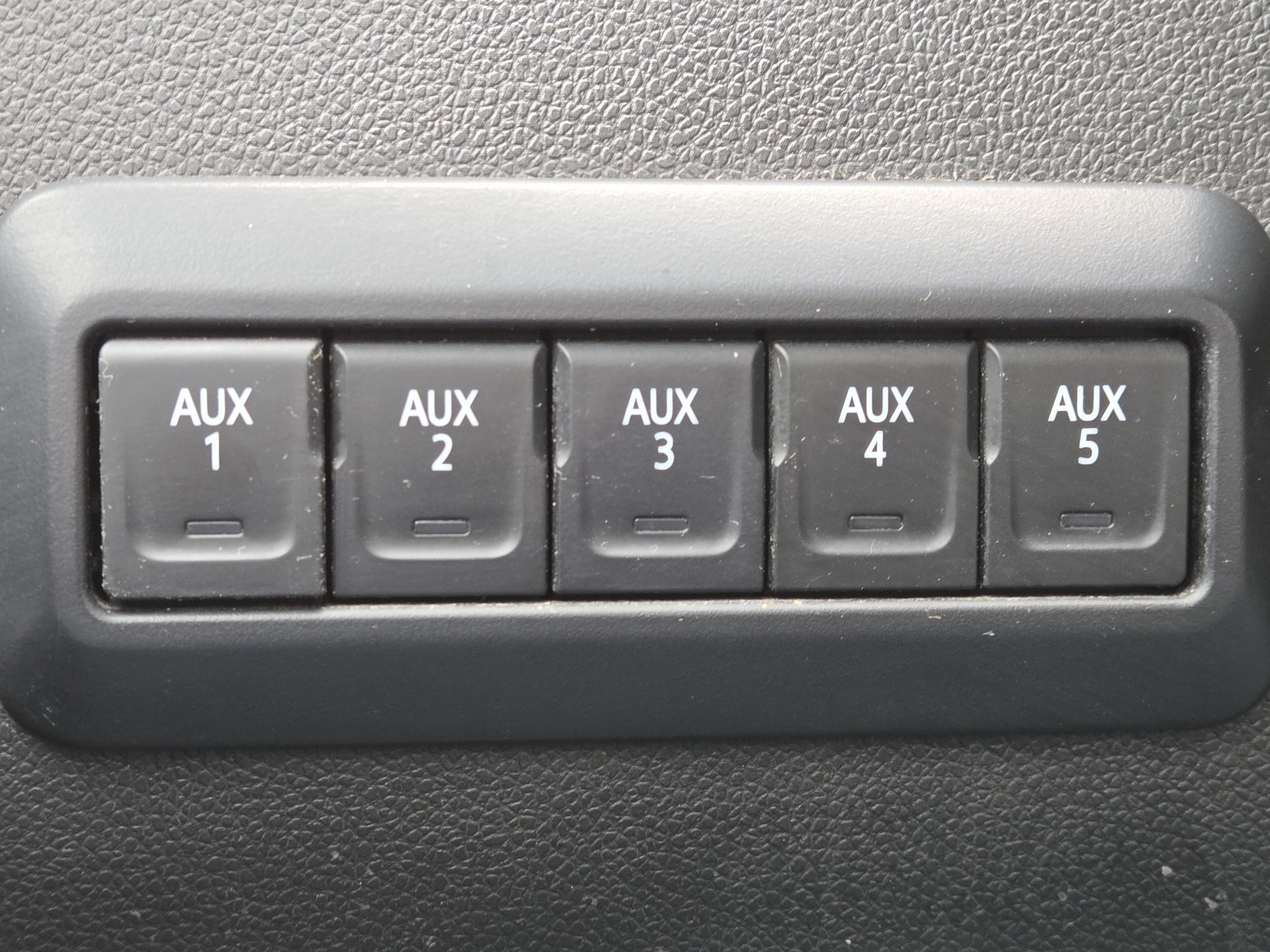 Used 2022 Chevrolet Silverado 3500 LT w/ Convenience Package AWD/4WD image 16