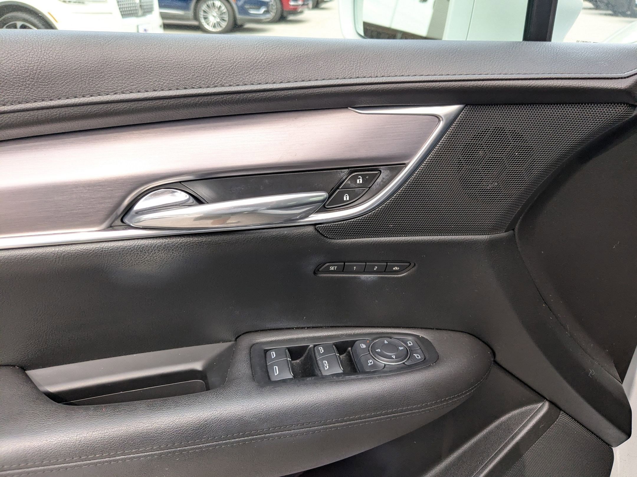 Used 2017 Cadillac XT5 Premium Luxury FWD image 11