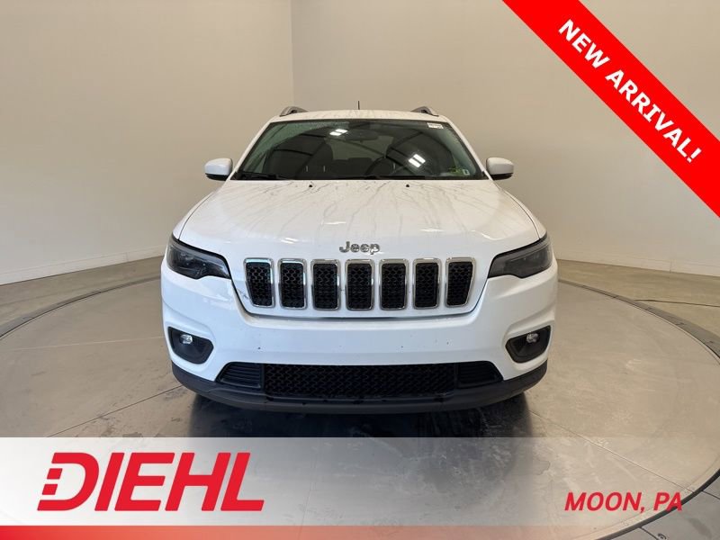 Used 2019 Jeep Cherokee Latitude Plus w/ Cold Weather Group AWD/4WD image 2
