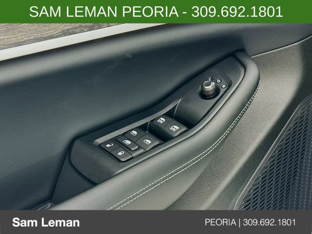 New 2025 Jeep Grand Cherokee Limited image 18