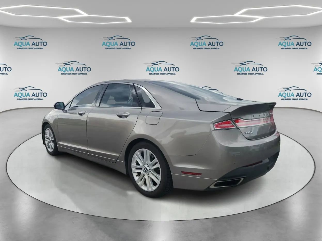 Used 2016 Lincoln MKZ FWD image 7