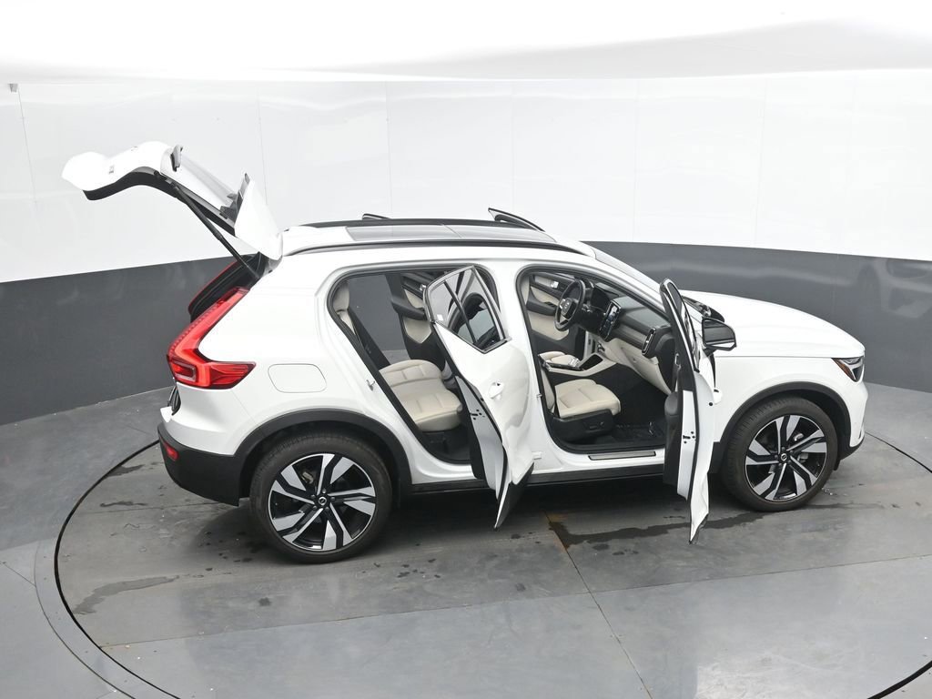 Used 2023 Volvo XC40 B5 Ultimate w/ Protection Package Premier AWD/4WD image 51