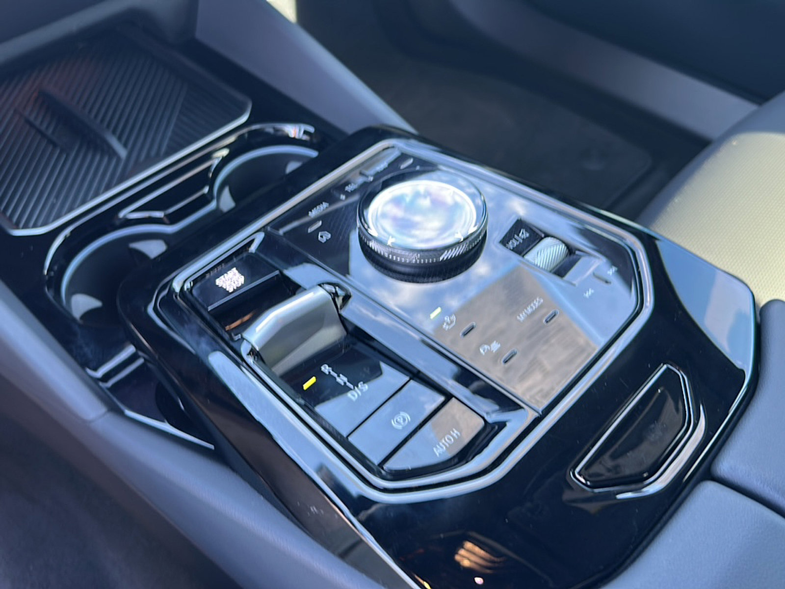 Certified 2024 BMW 530i w/ M Sport Package image 35