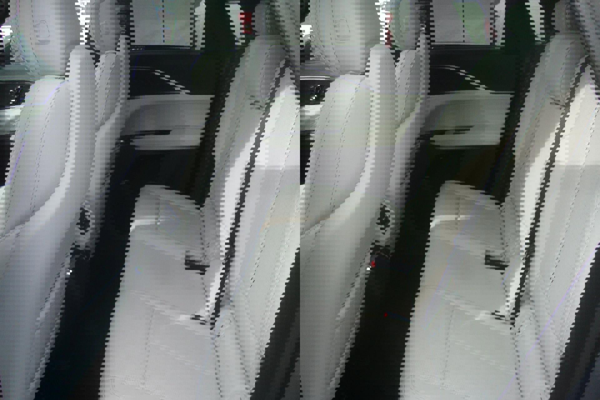 Used 2024 Cadillac Lyriq Luxury image 18