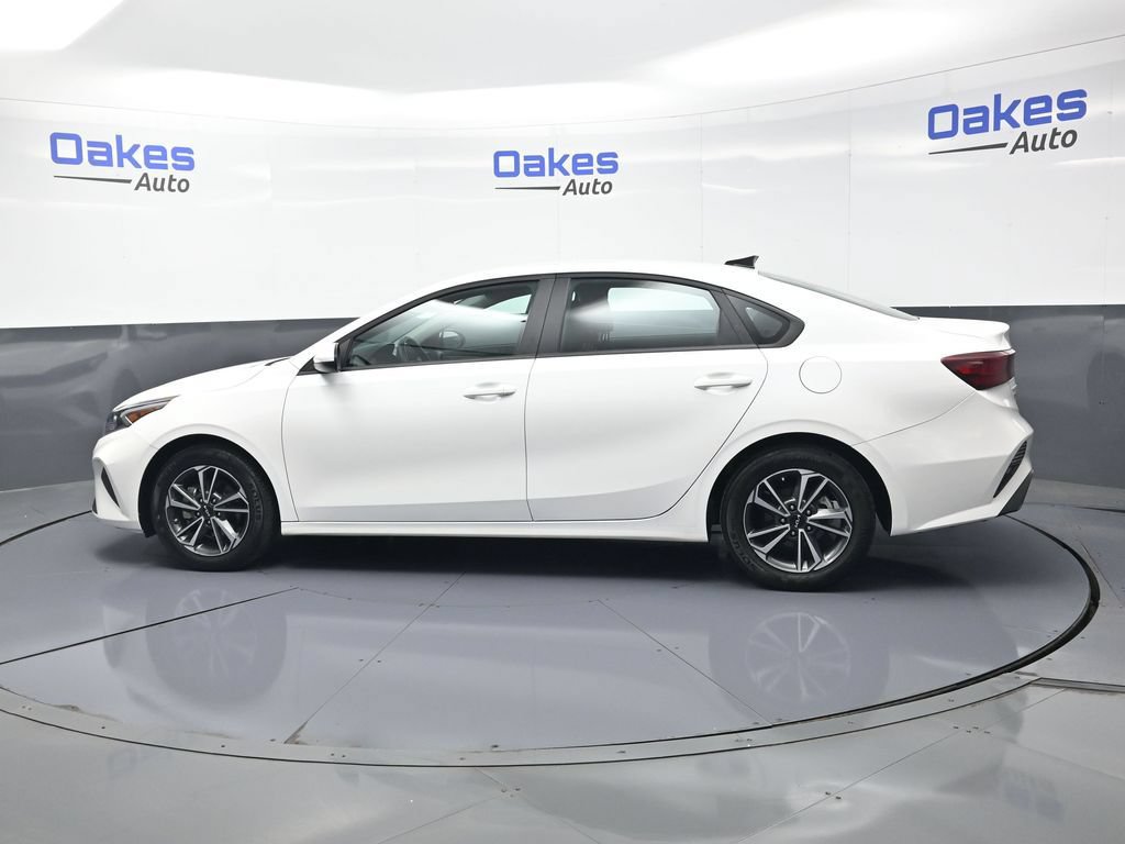 Certified 2024 Kia Forte LXS FWD image 4