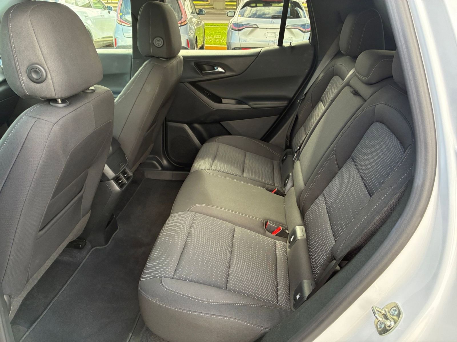 Used 2025 Chevrolet Equinox LT AWD/4WD image 21