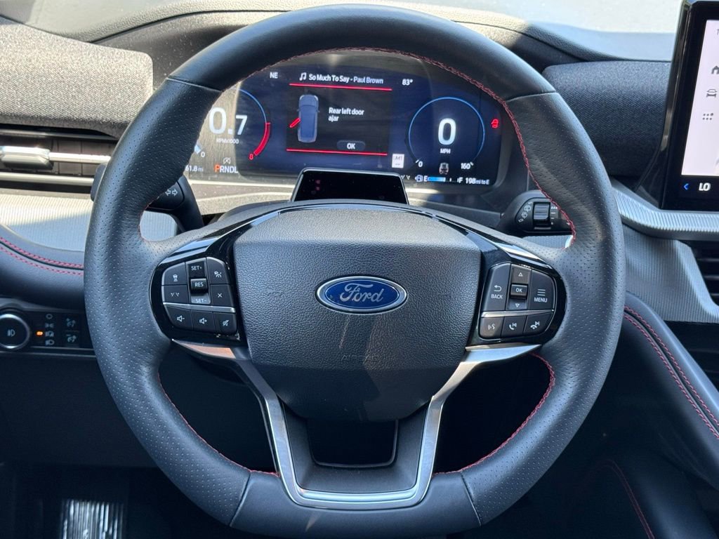 Used 2025 Ford Explorer ST-Line w/ ST-Line Street Pack AWD/4WD image 8