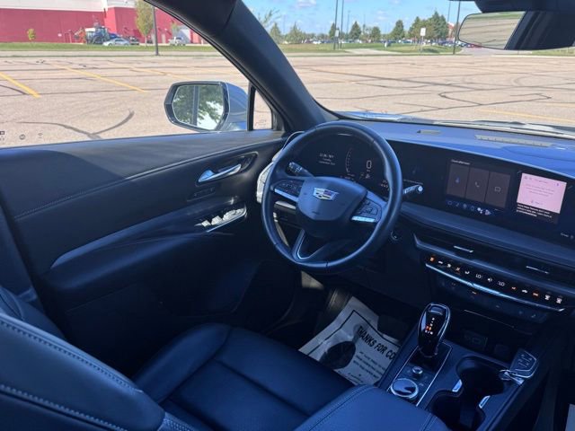 Used 2024 Cadillac XT4 Premium Luxury image 12