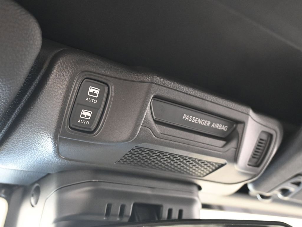 Used 2025 Jeep Wrangler Unlimited Sport AWD/4WD image 19