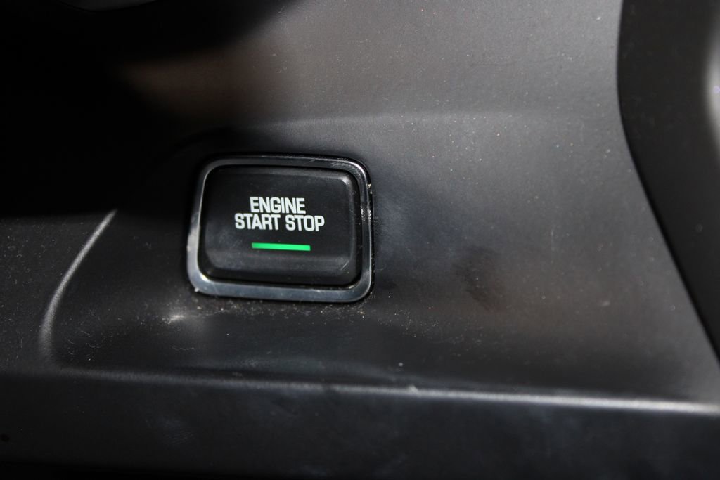 Used 2016 Chevrolet Camaro SS image 28