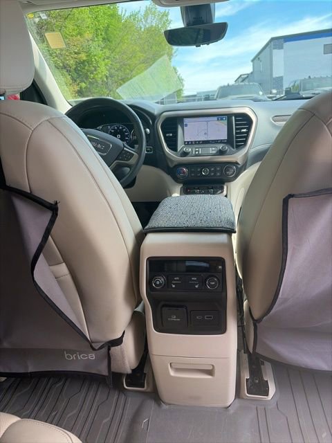 Used 2021 GMC Acadia Denali w/ Denali Technology Package image 25