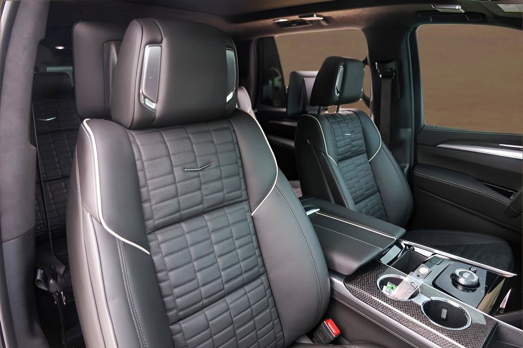 Certified 2025 Cadillac Escalade V w/ LPO, Floor Liner Package image 32