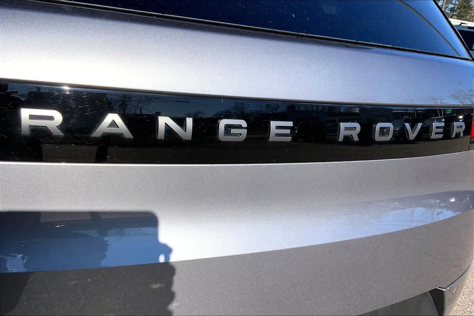 Used 2023 Land Rover Range Rover Sport SE AWD/4WD image 30