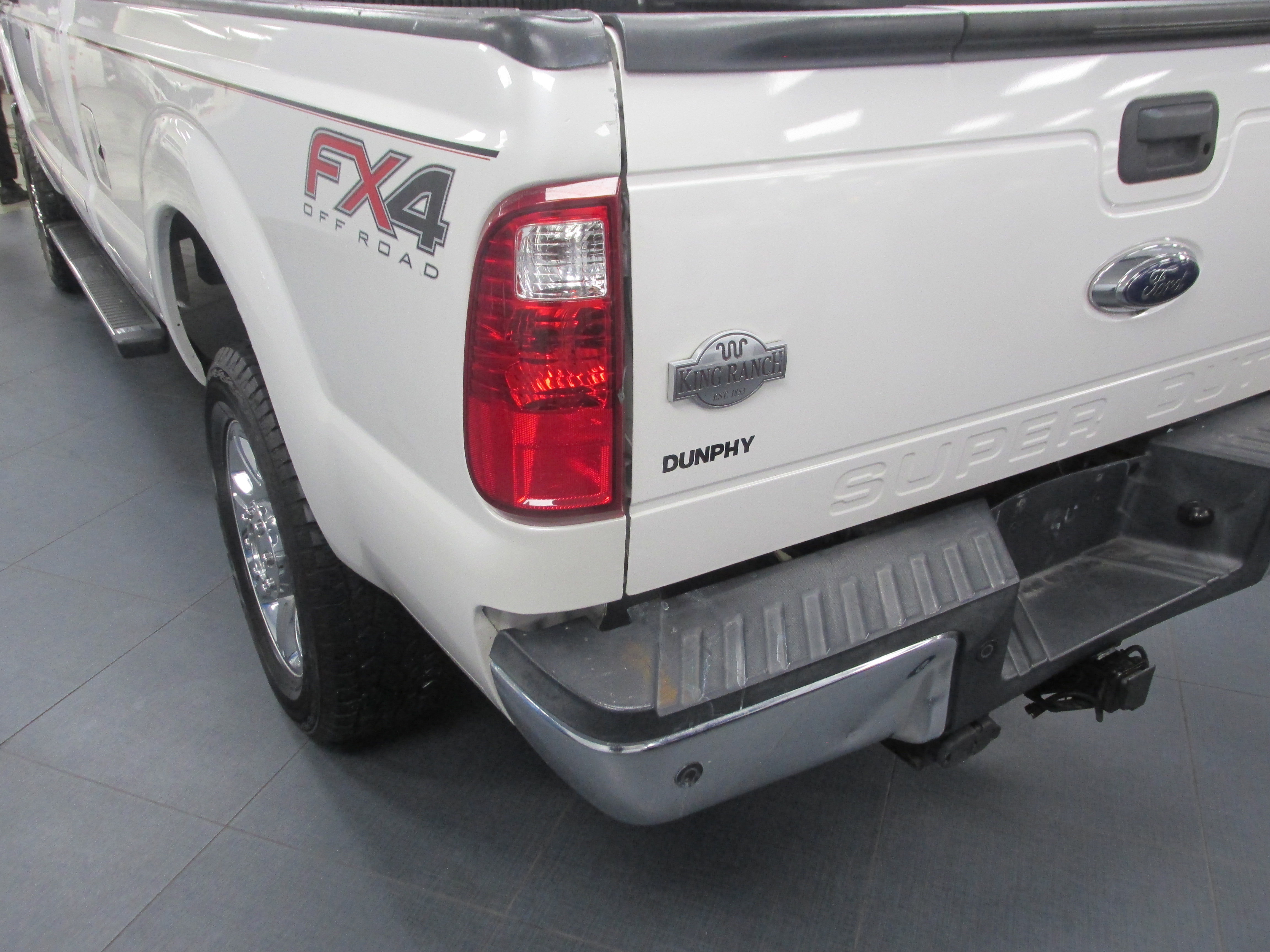 Used 2016 Ford F250 Lariat w/ Chrome Package image 12