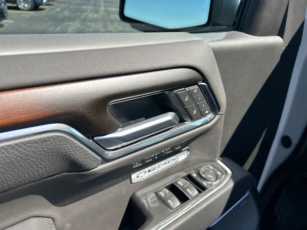 New 2026 GMC Sierra 1500 Denali AWD/4WD image 16