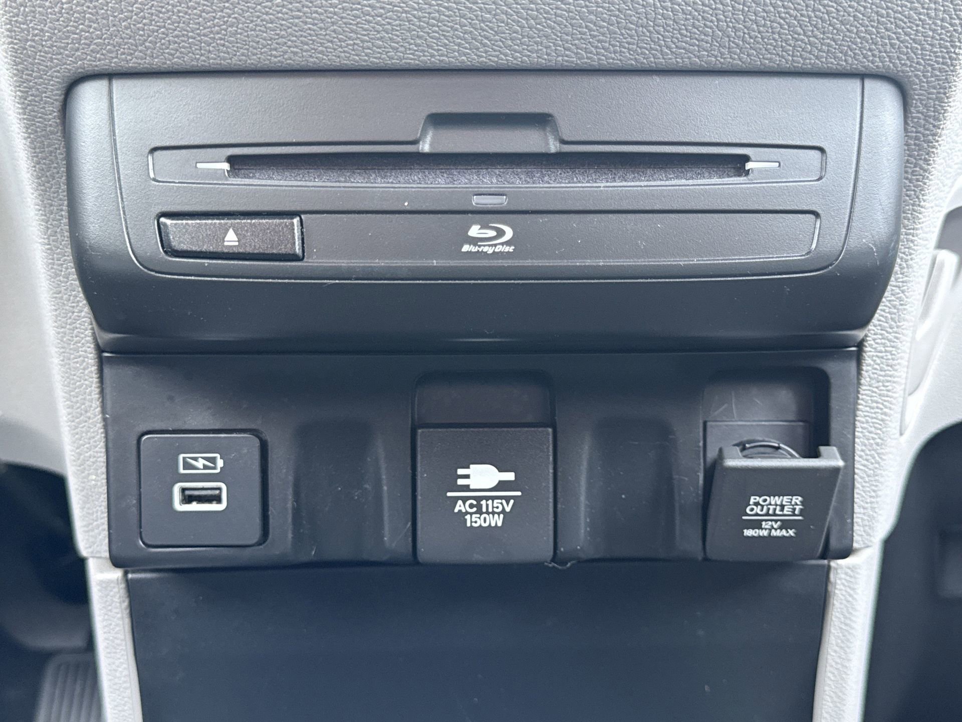 Used 2023 Honda Odyssey Touring image 5