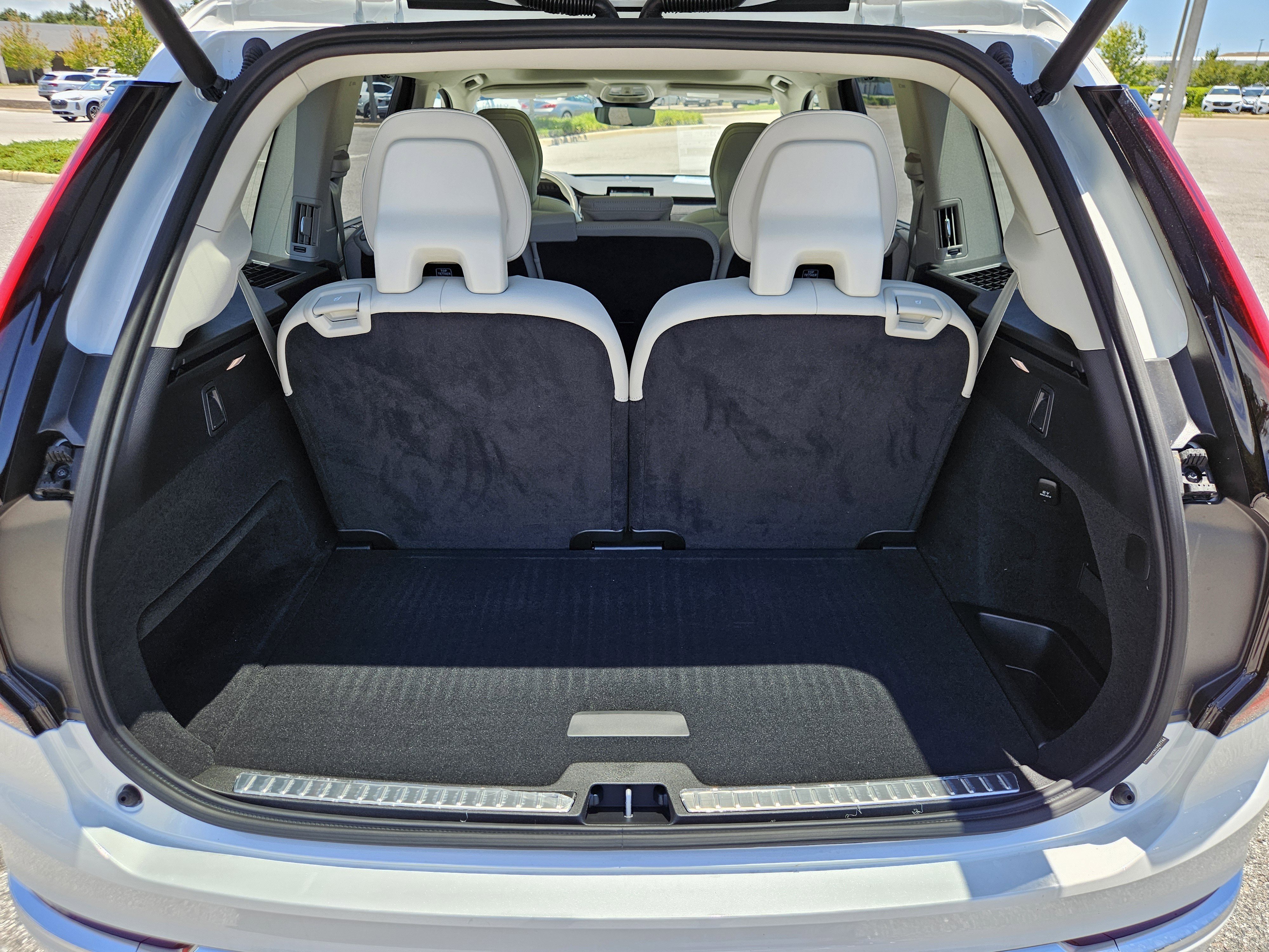 New 2026 Volvo XC90 B6 Ultra image 12