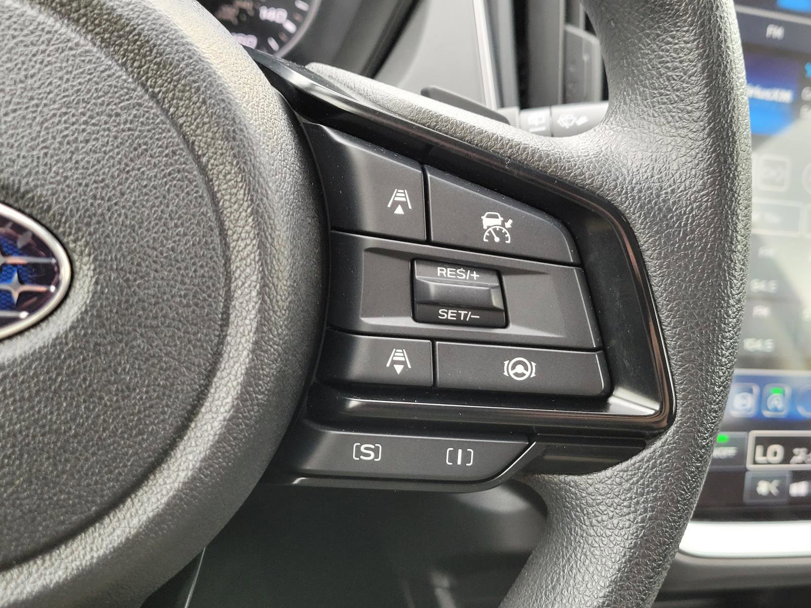 Used 2025 Subaru Crosstrek 2.0i Premium image 8