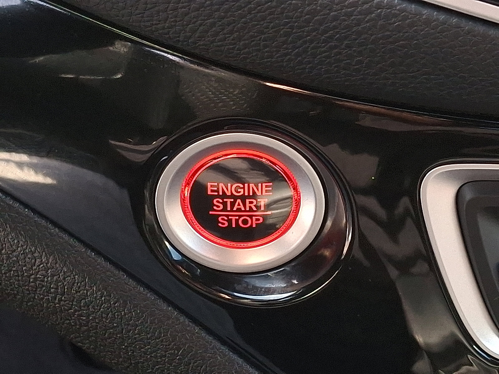 Certified 2025 Honda Ridgeline Black Edition image 25