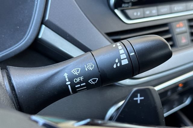 Used 2024 Nissan Altima 2.5 SR FWD image 38