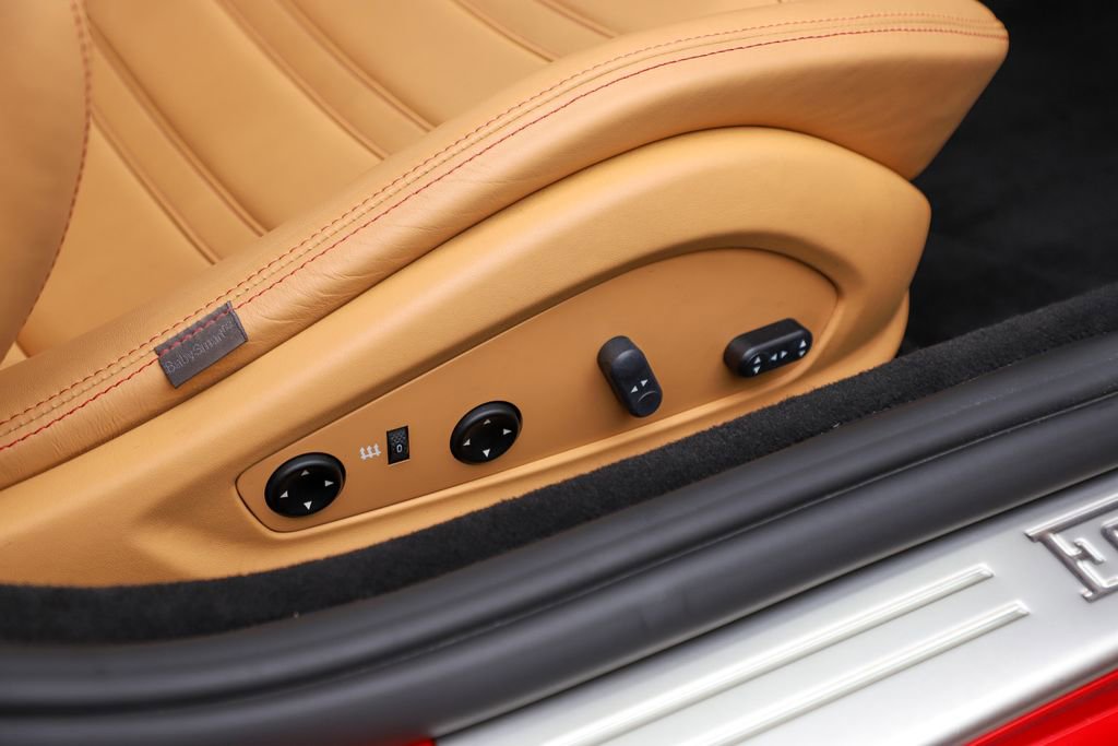 Used 2010 Ferrari California image 59