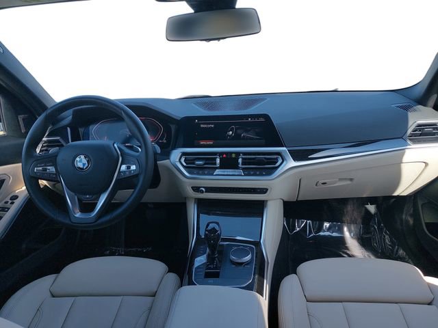 Used 2021 BMW 330i Sedan w/ Premium Package image 9
