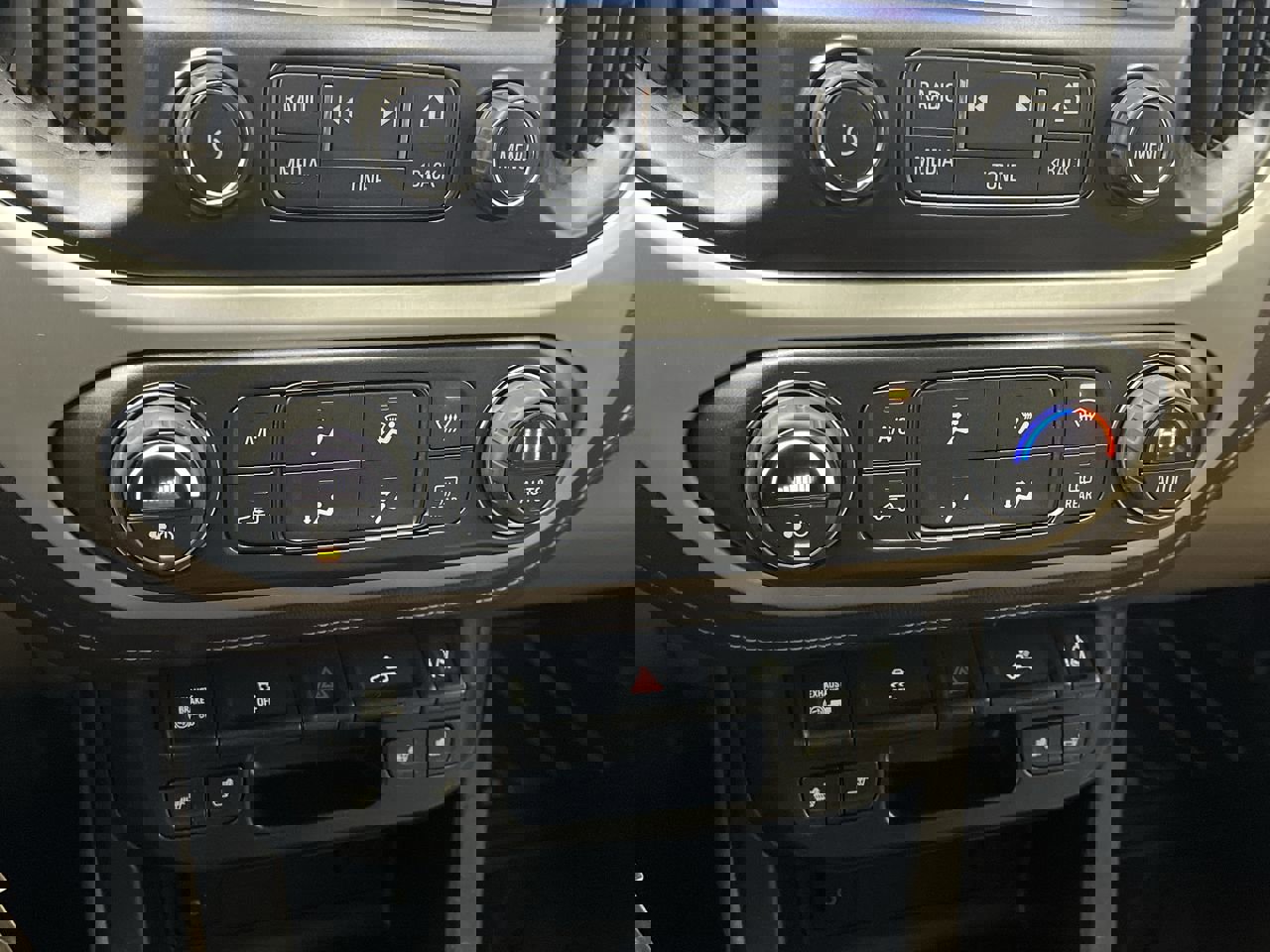 Used 2017 GMC Canyon SLT w/ Driver Alert Package image 21