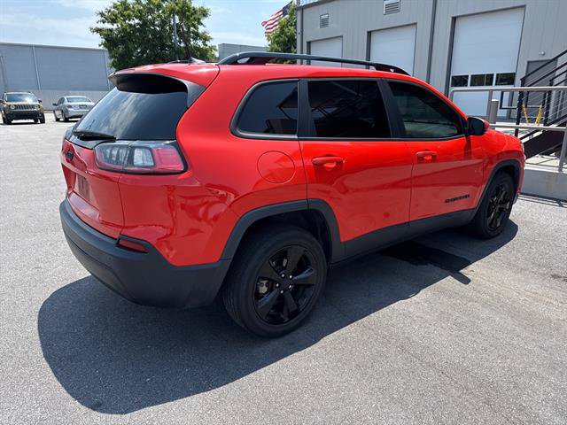 Used 2021 Jeep Cherokee Latitude Plus FWD image 2