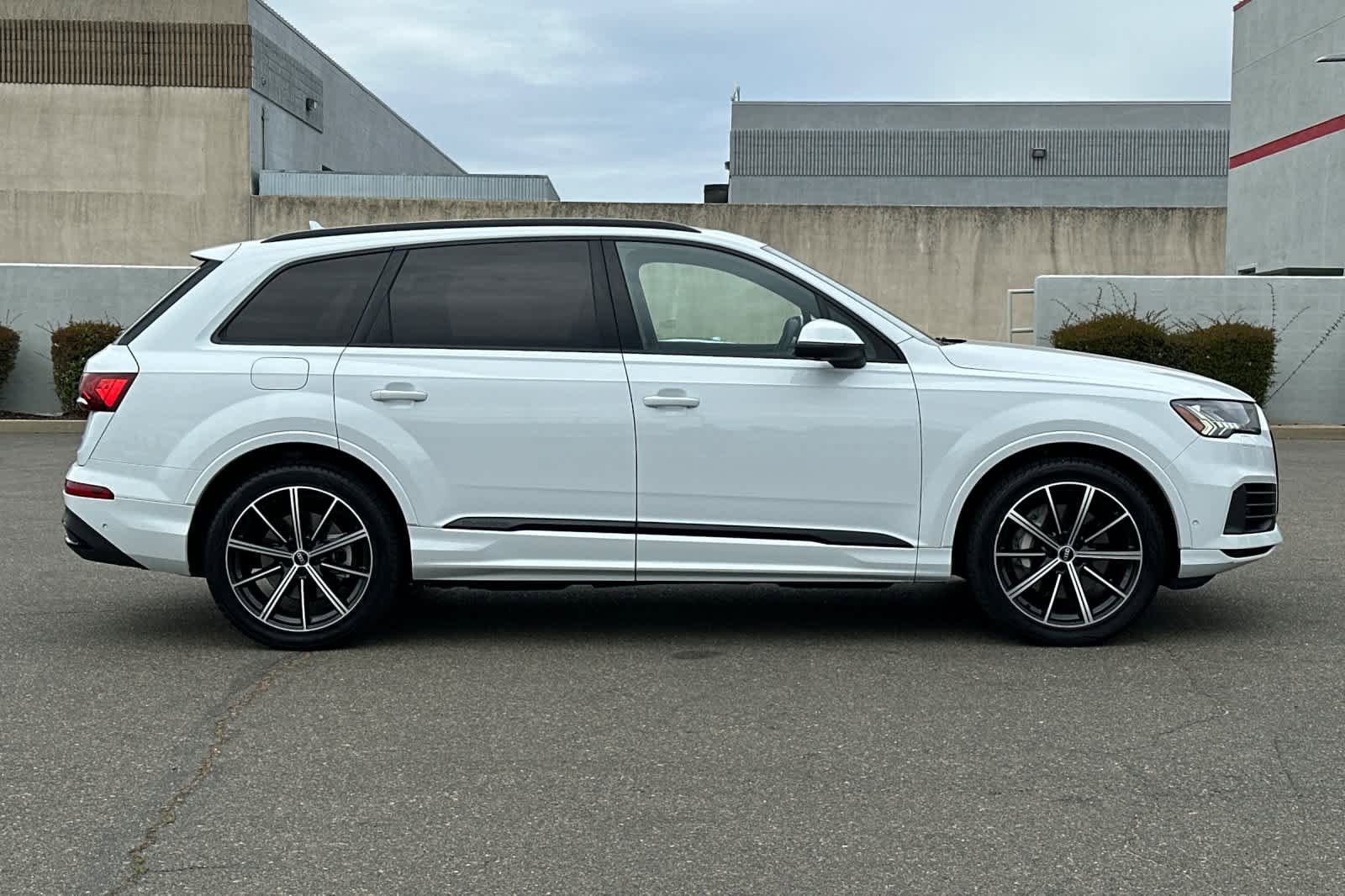 Used 2021 Audi Q7 3.0T Prestige AWD/4WD image 6