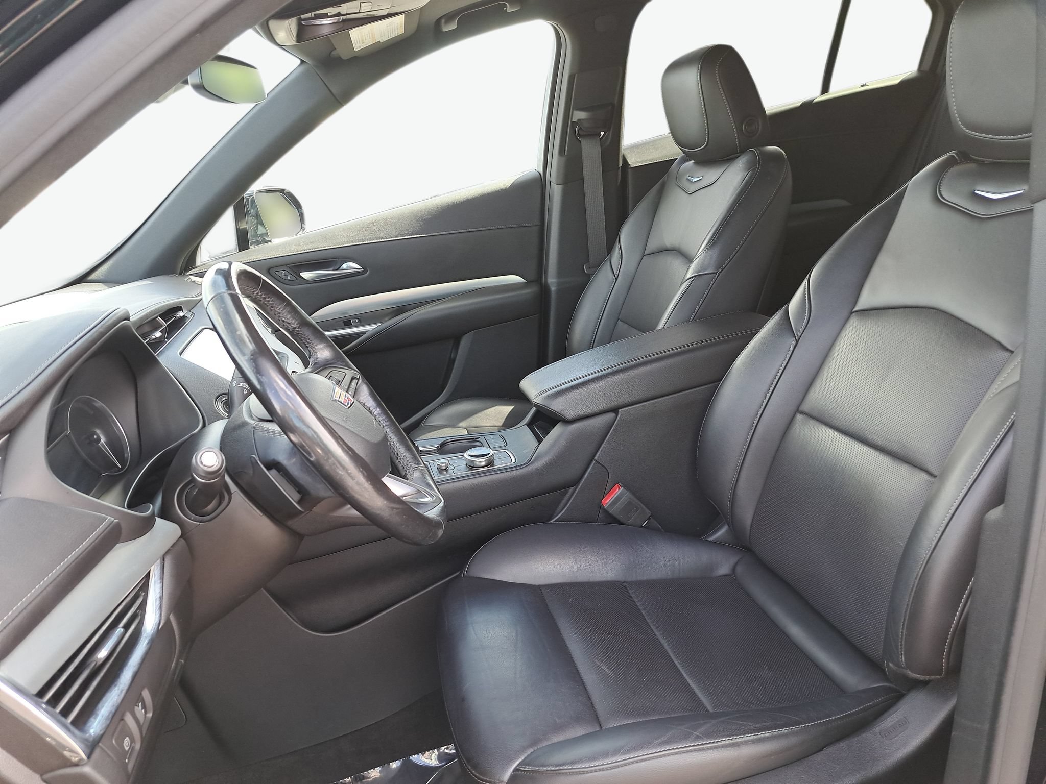 Used 2019 Cadillac XT4 Premium Luxury AWD/4WD image 16