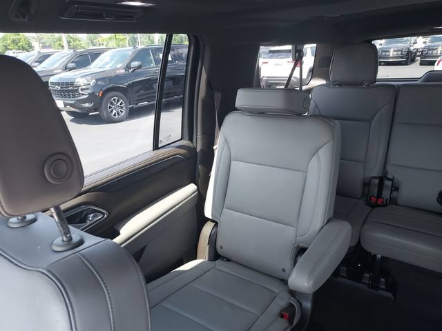 Used 2023 GMC Yukon XL SLT AWD/4WD image 12