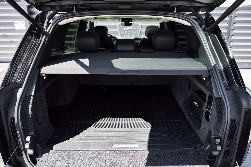 Used 2024 Land Rover Range Rover SE image 15