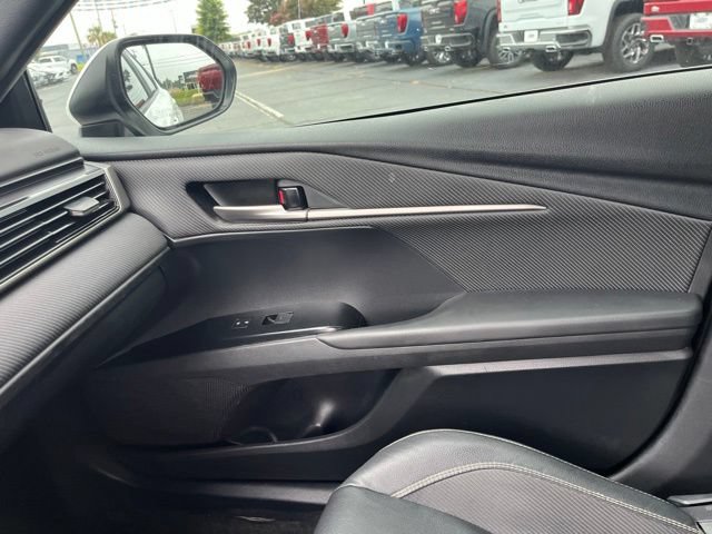 Used 2025 Toyota Camry SE w/ Convenience Package FWD image 28