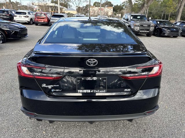 Certified 2025 Toyota Camry SE image 3