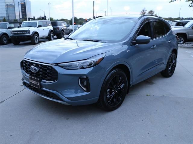 Used 2023 Ford Escape ST-Line Elite w/ Premium Technology Package image 2