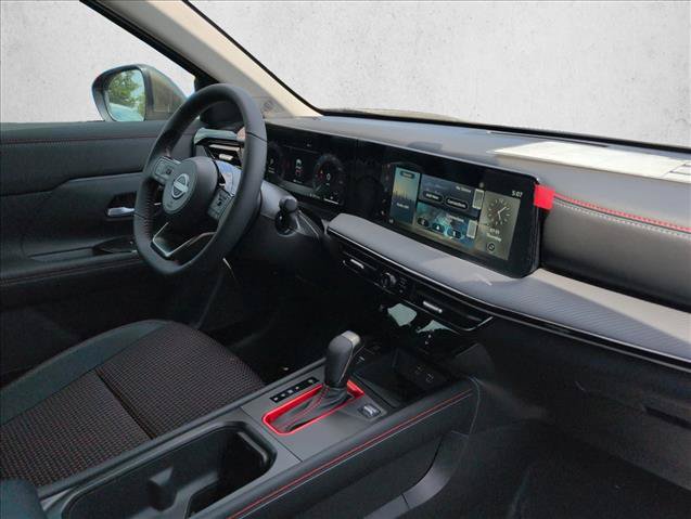 New 2025 Nissan Kicks SR w/ Illumination Package FWD image 21