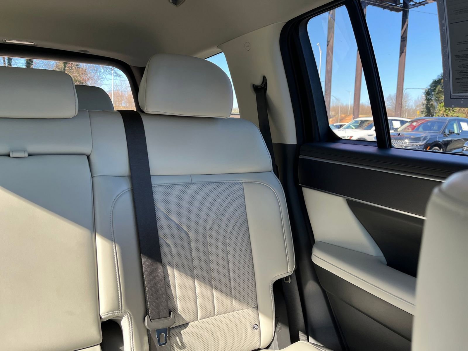 Used 2025 Hyundai Santa Fe SEL image 38