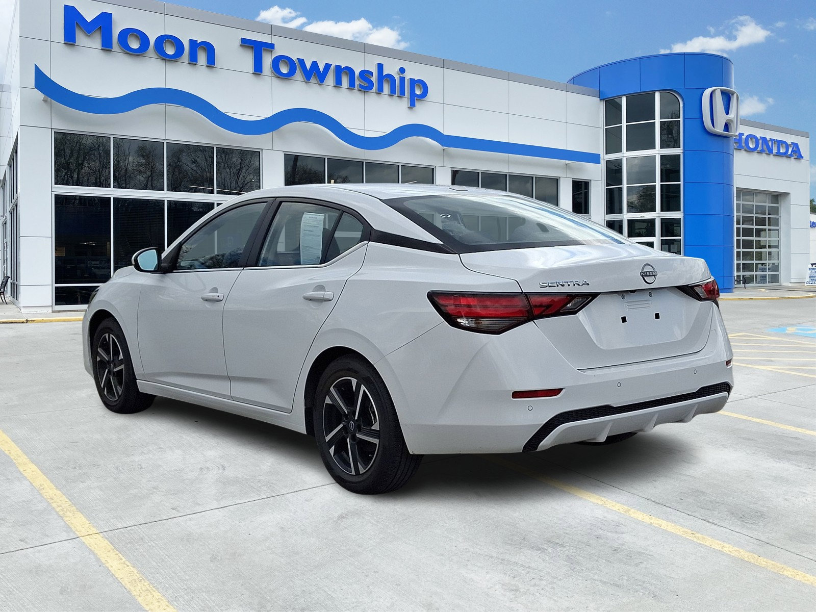 Used 2025 Nissan Sentra SV image 4