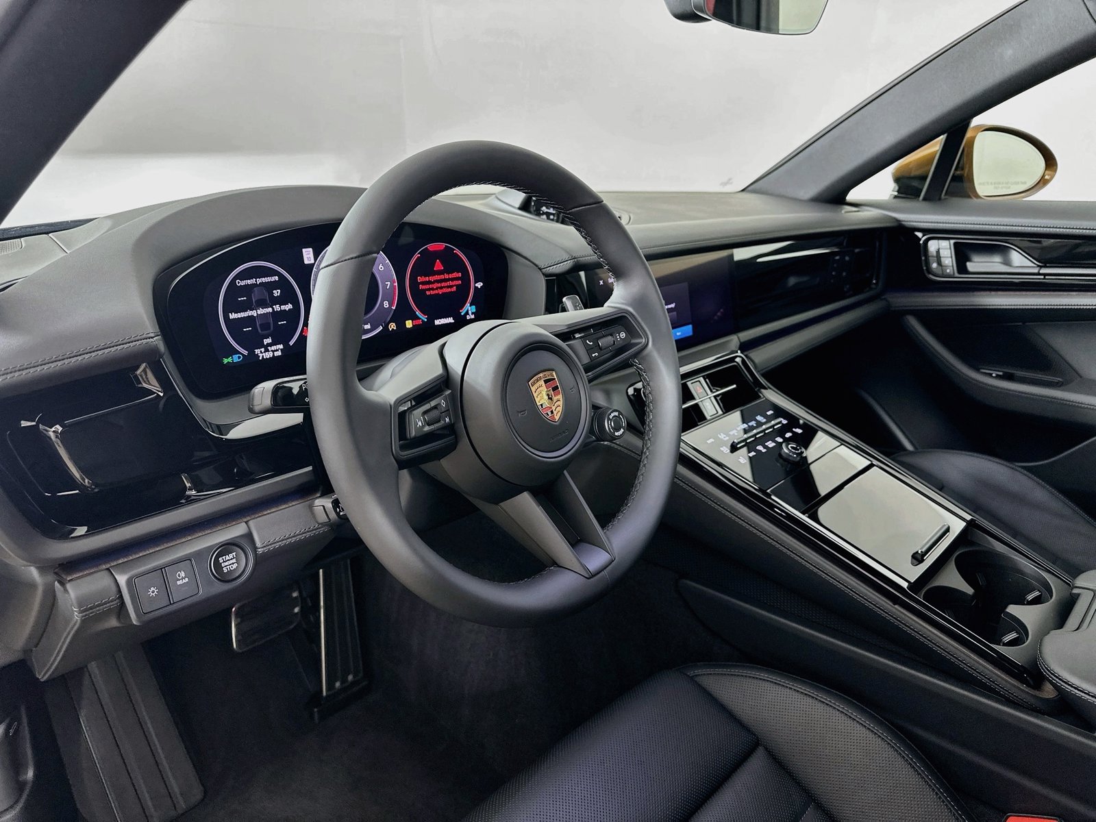 Used 2025 Porsche Panamera 4 w/ Premium Package AWD/4WD image 33
