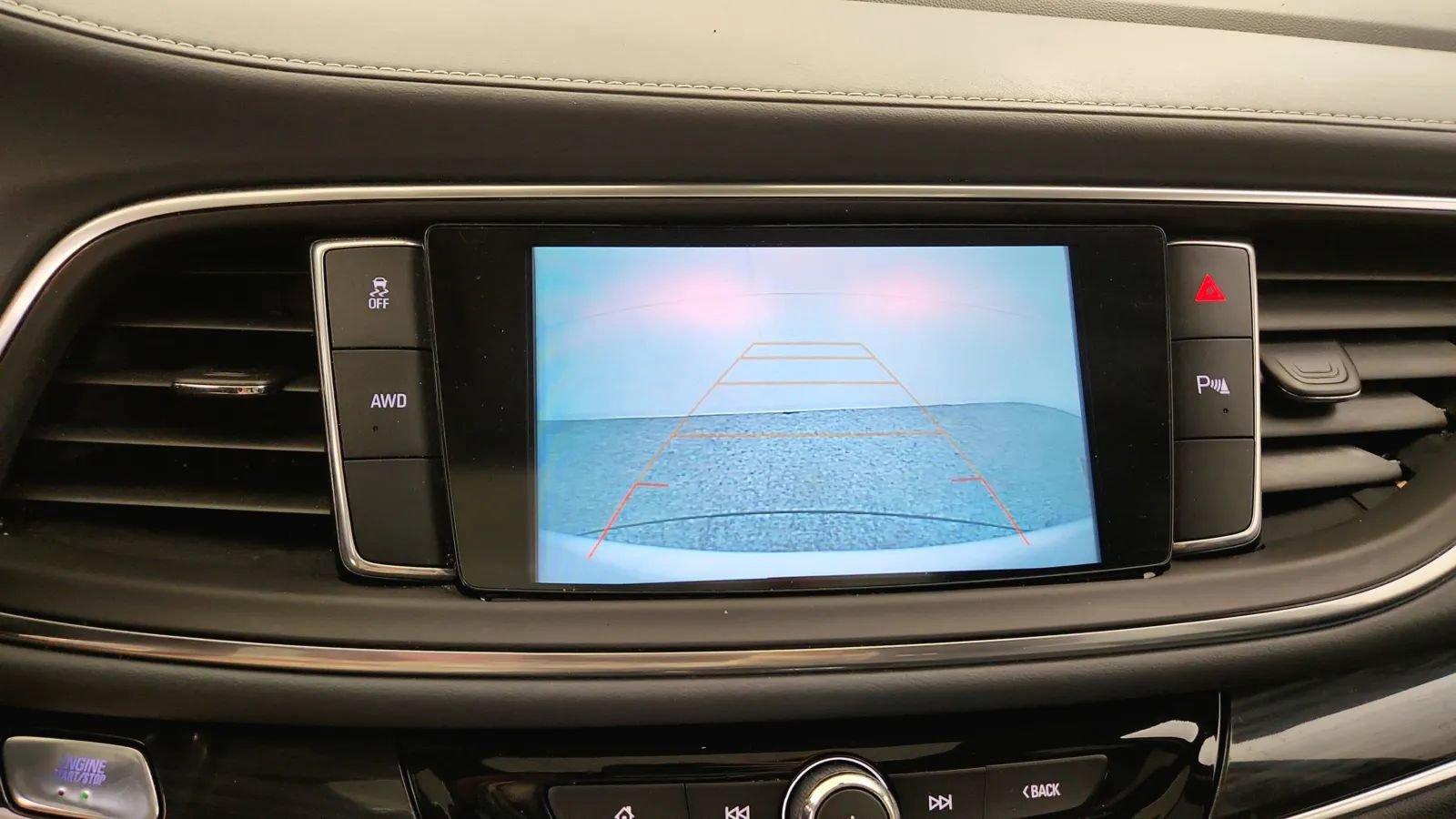 Used 2019 Buick Enclave Essence image 36