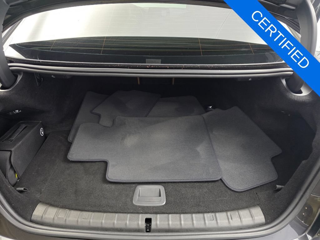 Used 2019 BMW 530e RWD image 16