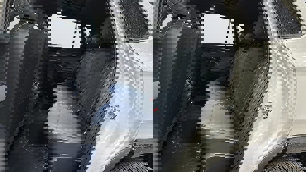 New 2026 Volkswagen Tiguan SE R-Line image 26