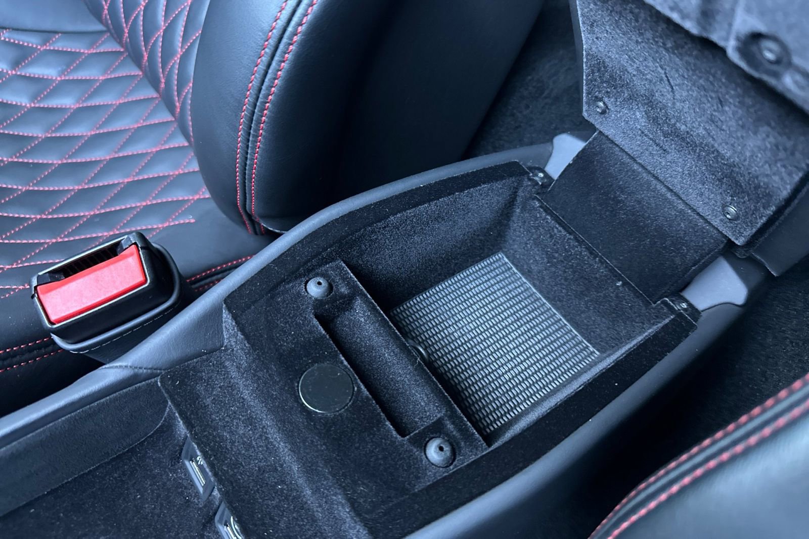 Used 2018 Ferrari 488 Spider image 25