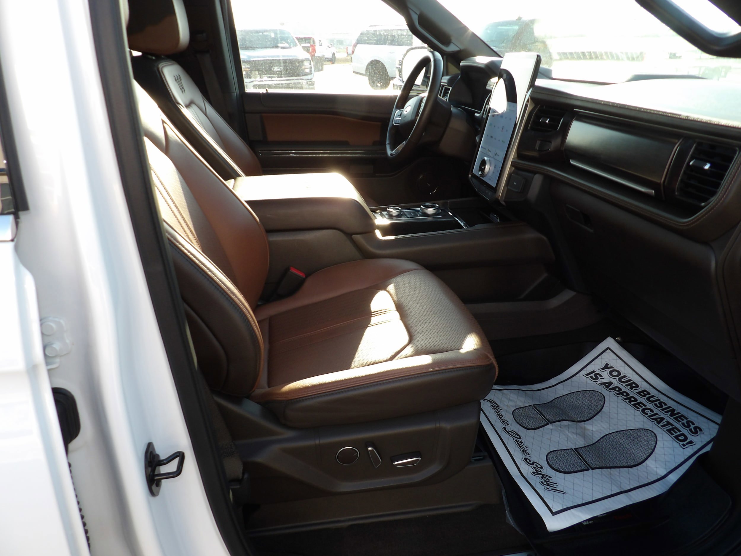 Used 2022 Ford Expedition Max King Ranch AWD/4WD image 14