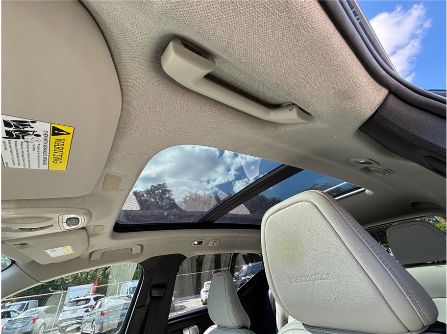 Used 2020 Volvo XC40 T5 Inscription w/ Protection Package image 36