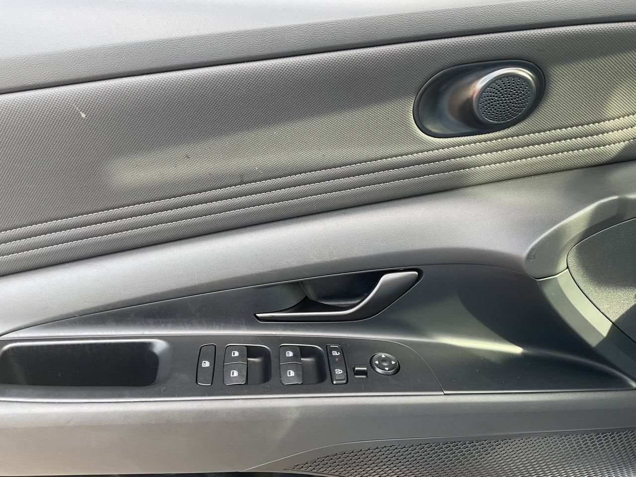 Used 2026 Hyundai Elantra Sport FWD image 17