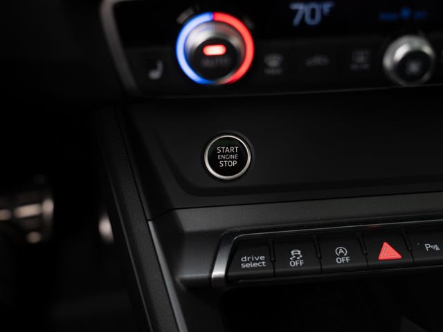 Used 2025 Audi Q3 2.0T Premium Plus w/ Premium Plus Package image 28