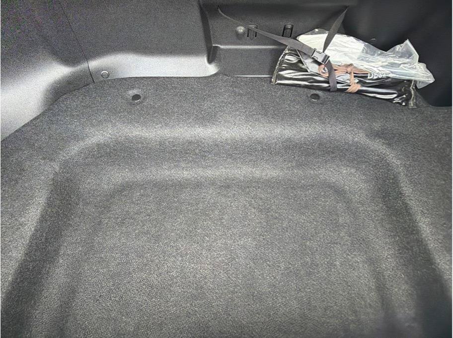 Used 2012 MAZDA MX-5 Miata Grand Touring w/ Premium Pkg RWD image 17